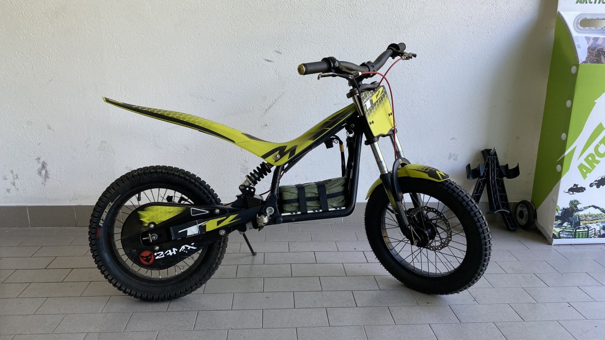 MINIMOTO ELETTRICA BAMBINI 4-8 ANNI